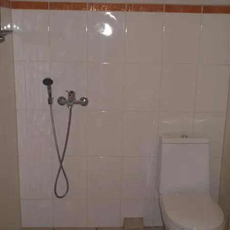 Maenniaru Puhkemajad Bo Ka Pubi Gæstehus Oru (Harjumaa)